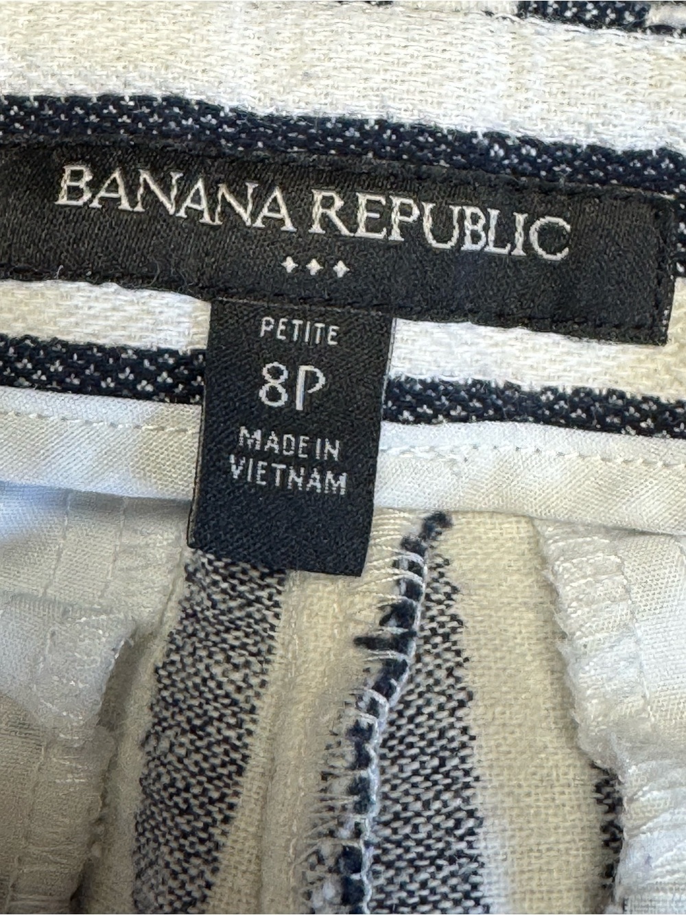 EUC Banana Republic Striped Shorts SZ 8P - Picture 7 of 8